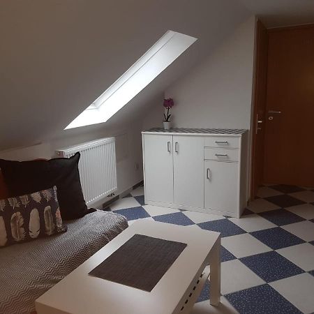 Ruhige Gemuetliche Ferienwohnung In Karlsruhe Daxlanden Fuer Monteure, Pendler, Geschaefsreisen, Wochenendreisen Экстерьер фото