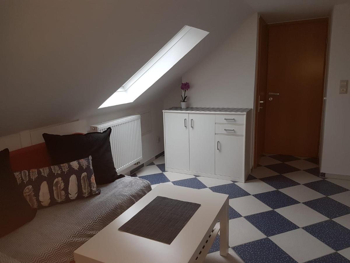 Ruhige Gemuetliche Ferienwohnung In Karlsruhe Daxlanden Fuer Monteure, Pendler, Geschaefsreisen, Wochenendreisen Экстерьер фото