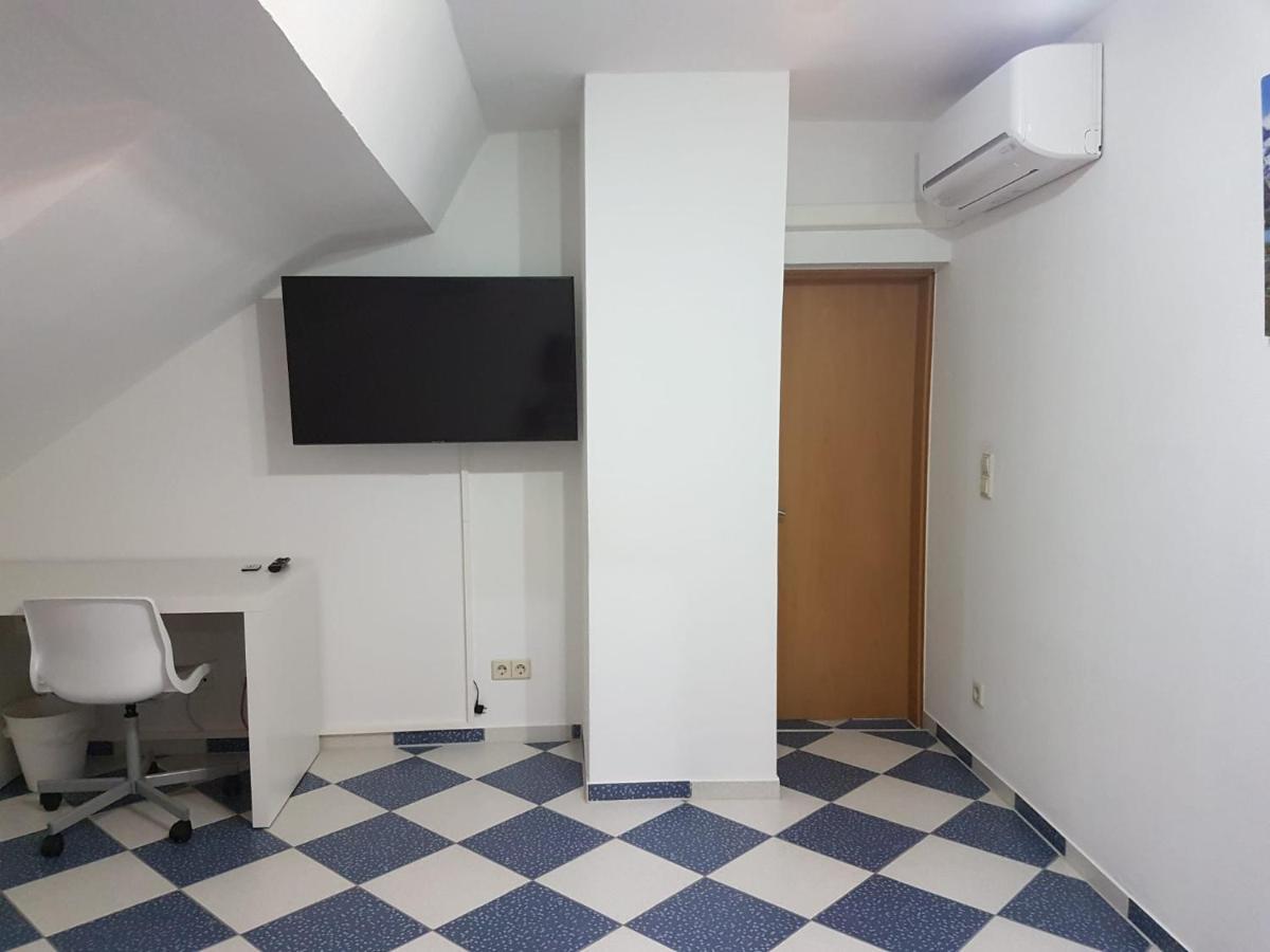 Ruhige Gemuetliche Ferienwohnung In Karlsruhe Daxlanden Fuer Monteure, Pendler, Geschaefsreisen, Wochenendreisen Экстерьер фото
