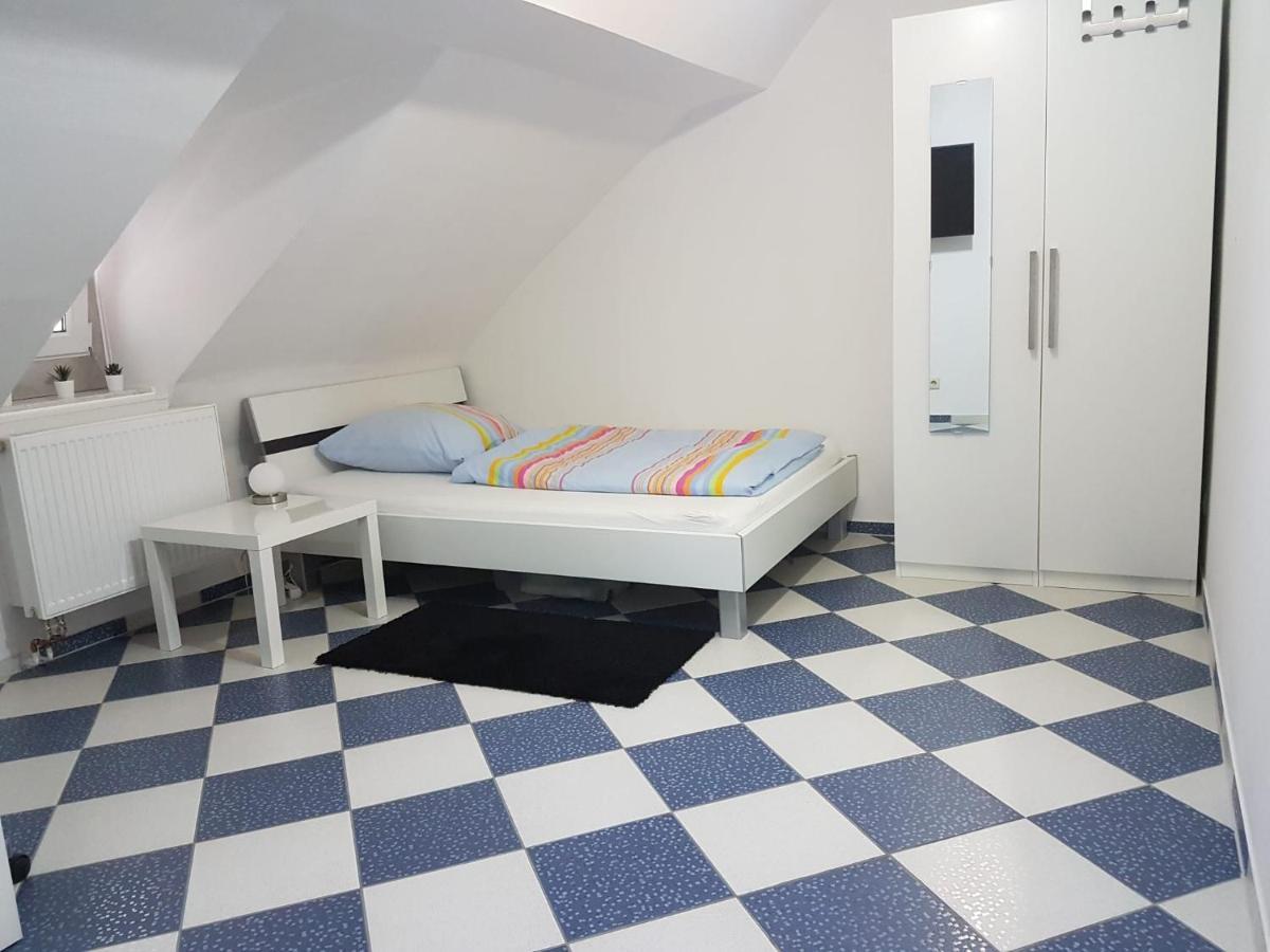 Ruhige Gemuetliche Ferienwohnung In Karlsruhe Daxlanden Fuer Monteure, Pendler, Geschaefsreisen, Wochenendreisen Экстерьер фото