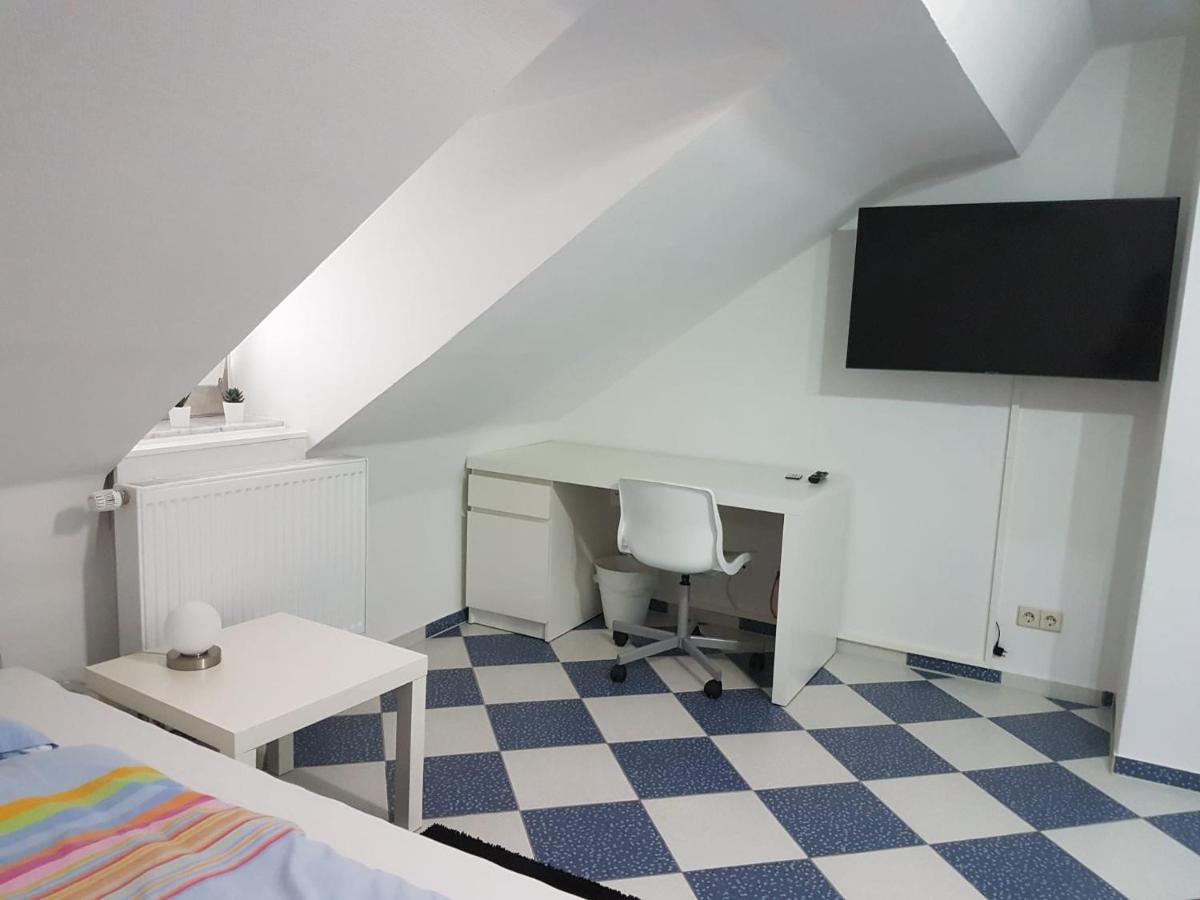 Ruhige Gemuetliche Ferienwohnung In Karlsruhe Daxlanden Fuer Monteure, Pendler, Geschaefsreisen, Wochenendreisen Экстерьер фото